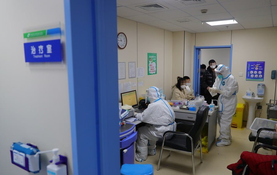 Chinese hospitals go all out to treat severe COVID-19 patients