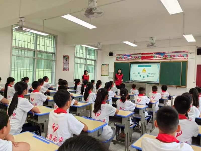 Classroom renovation project brings benefits to students in Yiyang, C China’s Hunan