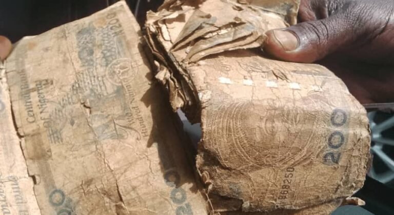 CBN warns Nigerians against naira abuse with fines and jail
