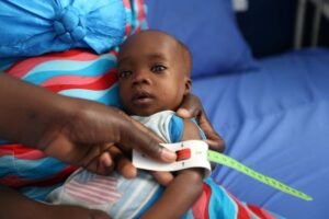 Malnourished children queue at a nutrition centre in Katsina State, August 2025 (Image credit: Internet)