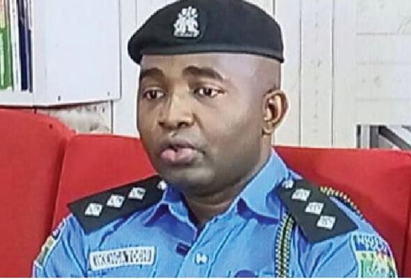 Anambra Police parading four arrested suspected cultists in Nsugbe clash