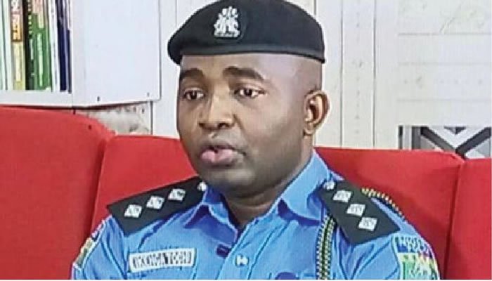 Anambra Police parading four arrested suspected cultists in Nsugbe clash