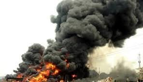 Police cordon off Obinwanne Community in Imo State after a premature bomb explosion killed one and injured two.