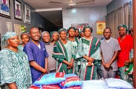 COWA members donate mosquito nets to Idiroko General Hospital in Ogun State