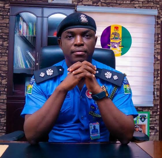Police officers intercept petrol smugglers along Nigeria-Niger border highway