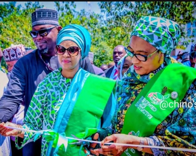 First Lady Oluremi Tinubu launches the Renewed Hope Initiative food donation programme for vulnerable groups in Yobe State