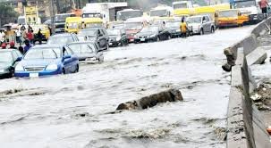 Flooded street in Lagos as NiMet issues heavy rainfall and flood warning