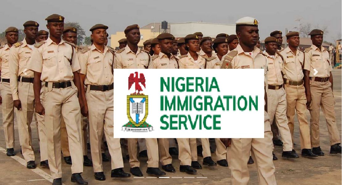 NIS officials at border security briefing