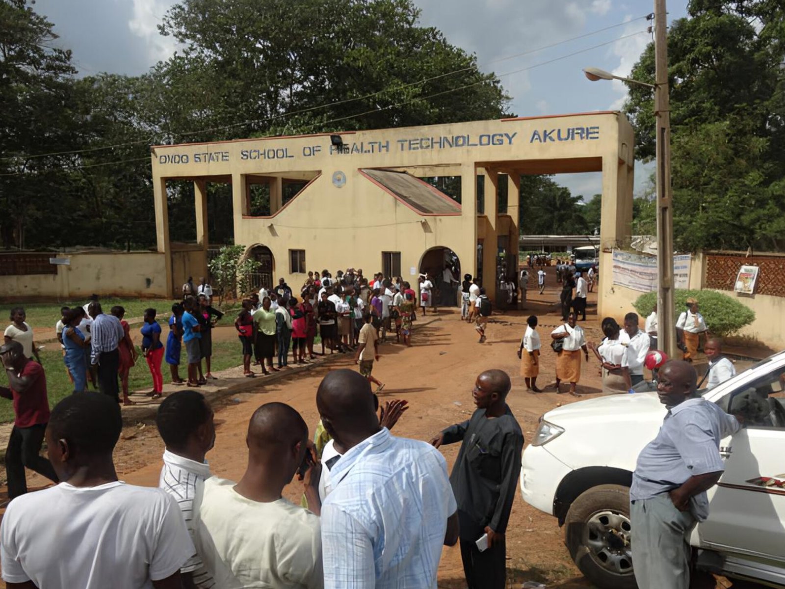 Ondo Health College Students Protest Fees, Poor Facilities