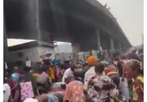 Overturned diesel tanker leaking fuel on Apapa Liverpool Bridge, Lagos