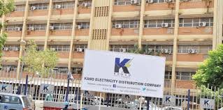 Electricity workers picketing KEDCO office in Kano