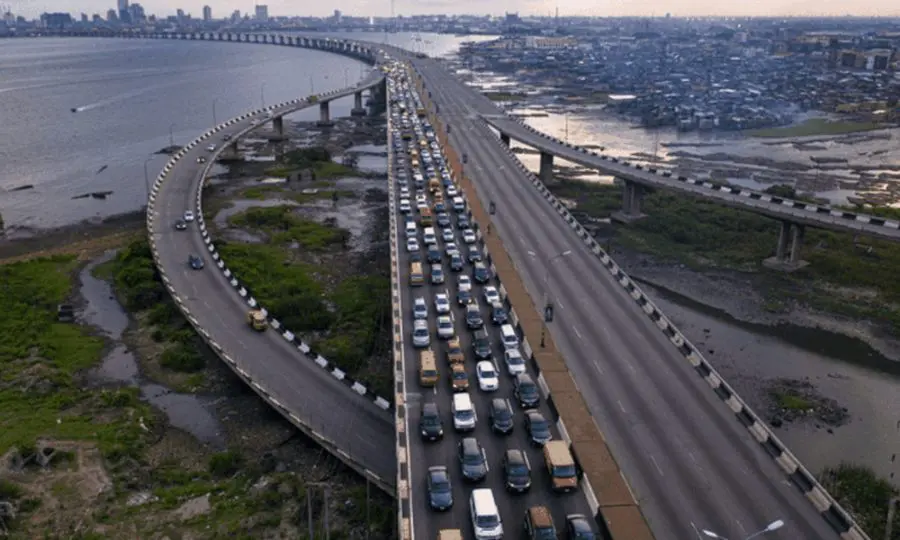 Night traffic at Ojuelegba flyover