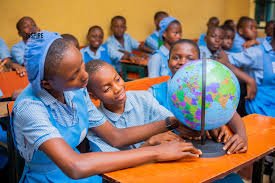 Nigerian students speaking with professionals during career mentorship session