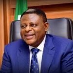 Governor Otu meeting doctors in Cross River