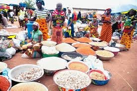 Market scene showing rising food prices in Nigeria
