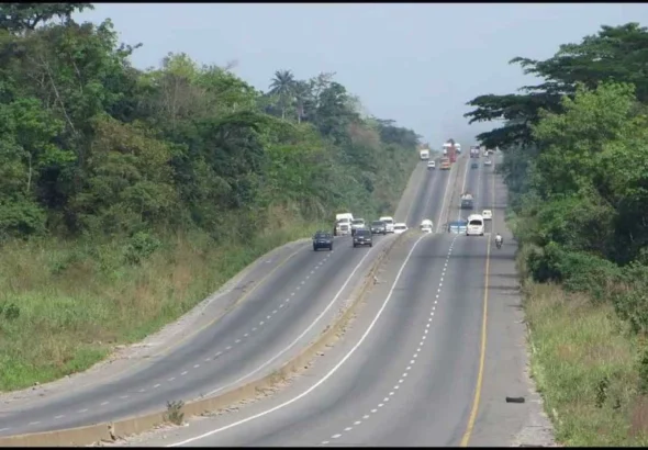Construction work ongoing on Ikorodu–Sagamu highway during partial road closure