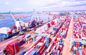 Traffic congestion and truck activities along the Apapa port corridor in Lagos ahead of PEBEC’s clean-up exercise.