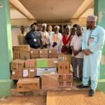 ICRC officials hand over medical supplies to healthcare centres in Sokoto.