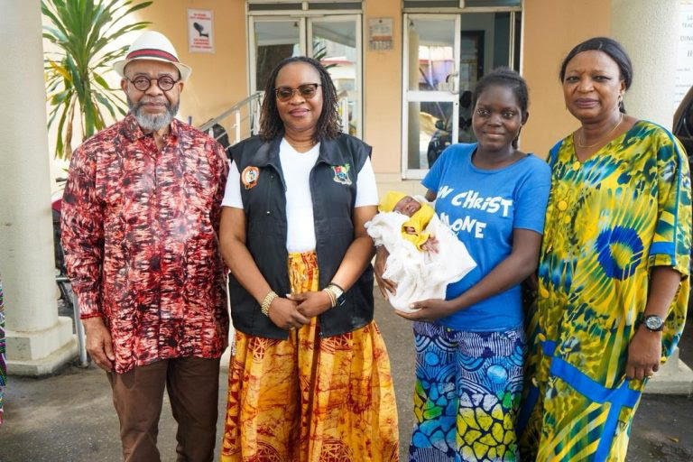 Lagos Rescues Unconscious Pregnant Woman, Delivers Baby, Transfers Family to Plateau