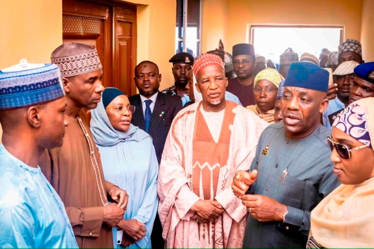 Education Minister Maruf Tunji Alausa presenting appointment letters to newly recruited teachers in Kano.