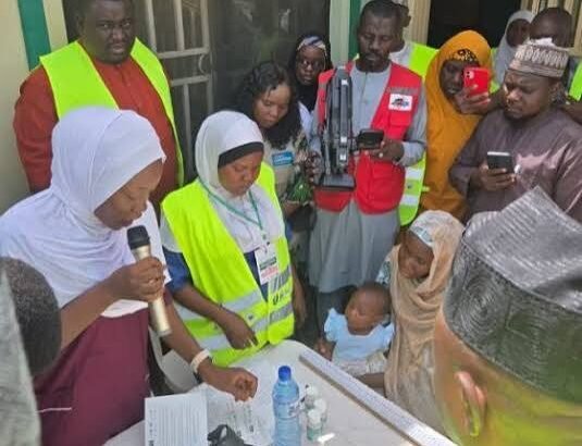 Health workers prepare for an azithromycin distribution campaign in Adamawa